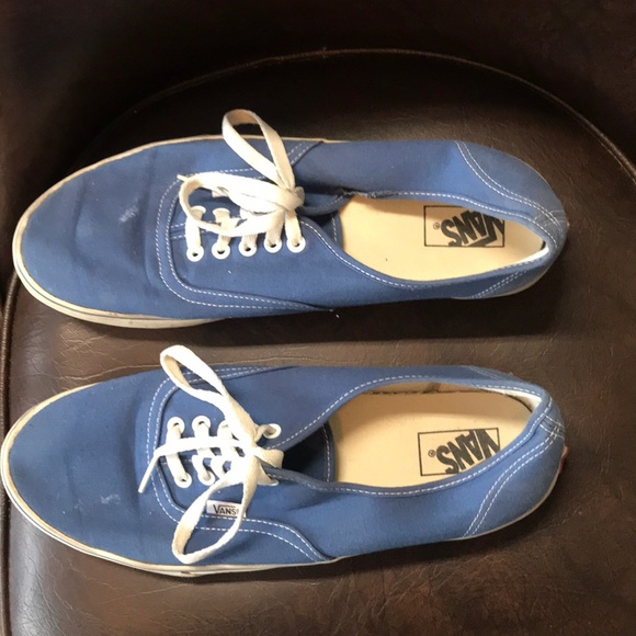 VANS - Picture 2 of 3